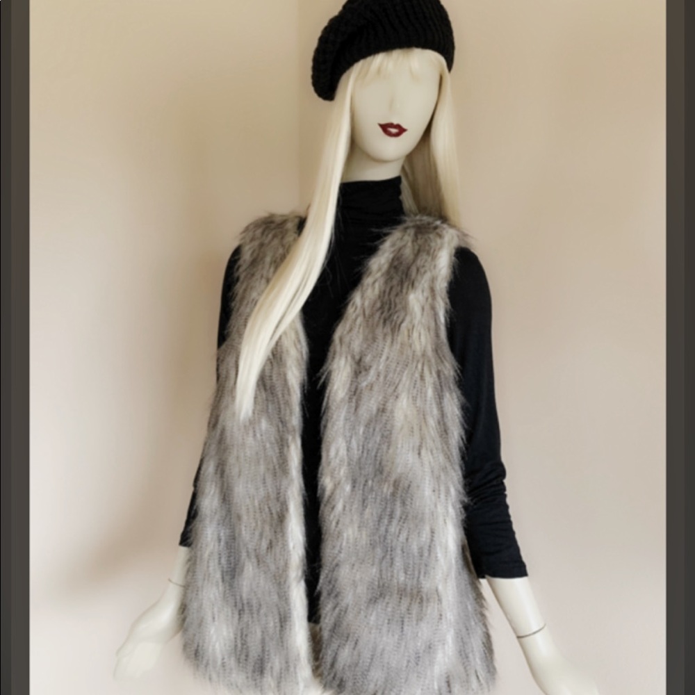 🚫🚫SOLD🚫🚫 do & be Faux Fur Vest